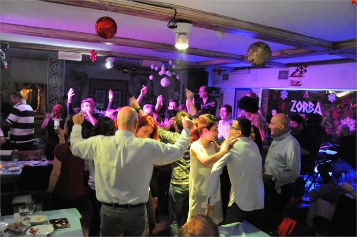 Unutulmaz eğlencenin uğrak mekanı: Zorba Taverna