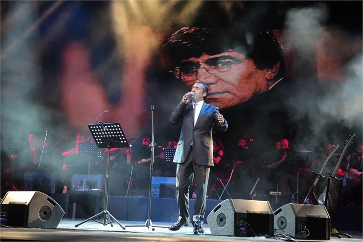Yavuz Bingöl, Öykü Gürman ve Serkan Çağrı üçlüsü göz doldurdu!