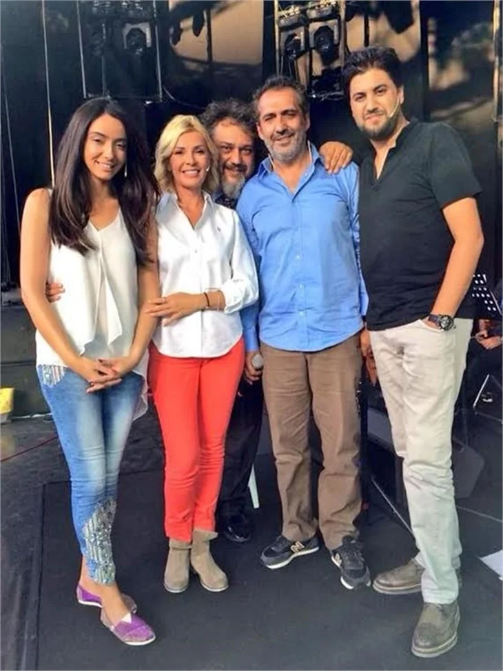 Yavuz Bingöl, Öykü Gürman ve Serkan Çağrı üçlüsü göz doldurdu!