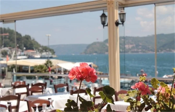 Dolphin Restaurant'ta balık keyfine dalın..