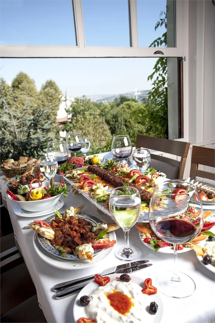 Günaydın Et'in birbirinden enfes lezzetlerini deneyin!