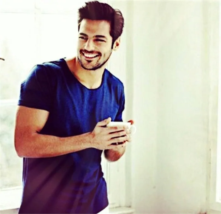 "Kiraz Mevsimi"nin Ayaz'ı Serkan Çayoğlu'nun bilinmeyenleri