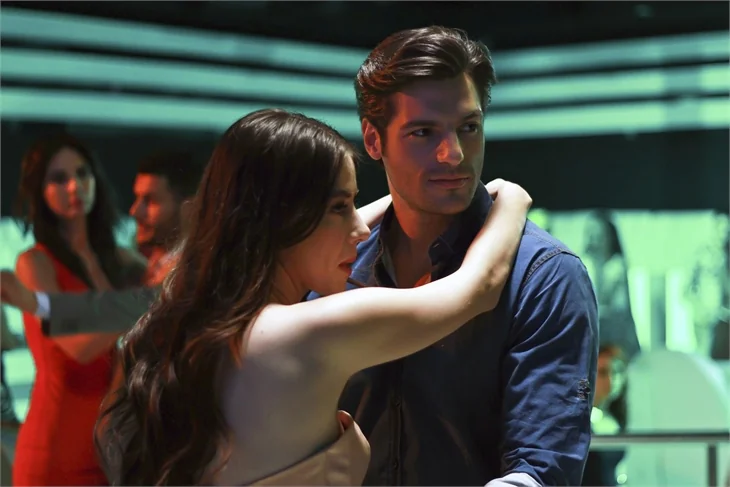 "Kiraz Mevsimi"nin Ayaz'ı Serkan Çayoğlu'nun bilinmeyenleri