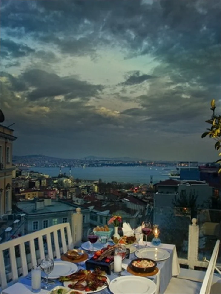 Meyhane kültürünün papatyası: Eleos