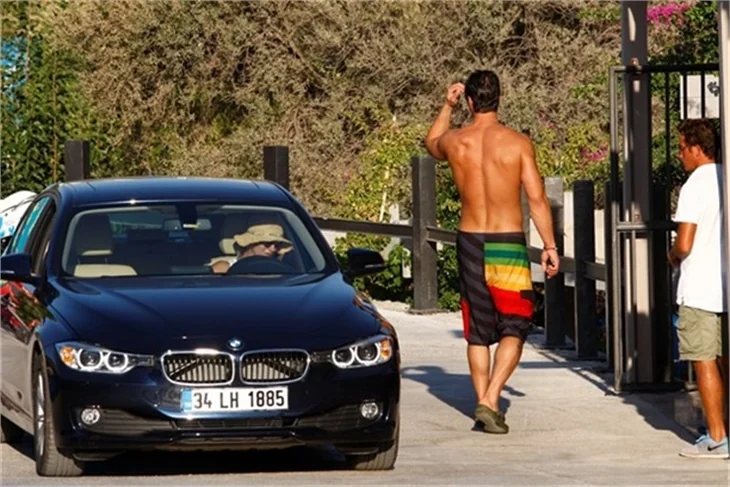 Sarp Levendoğlu ve Birce Akalay ikinci balayında!