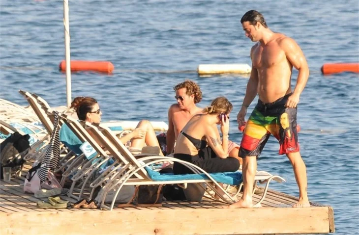 Sarp Levendoğlu ve Birce Akalay ikinci balayında!