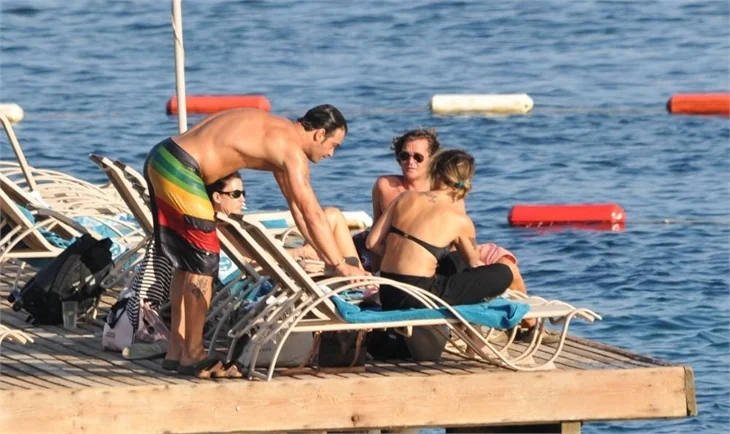 Sarp Levendoğlu ve Birce Akalay ikinci balayında!