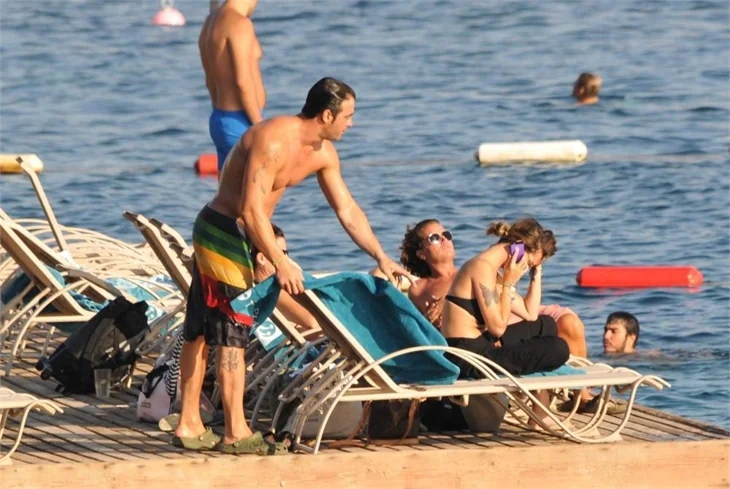 Sarp Levendoğlu ve Birce Akalay ikinci balayında!