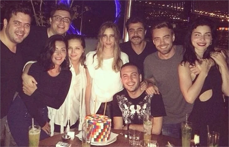 3 Adam’dan Zeynep’e jest!
