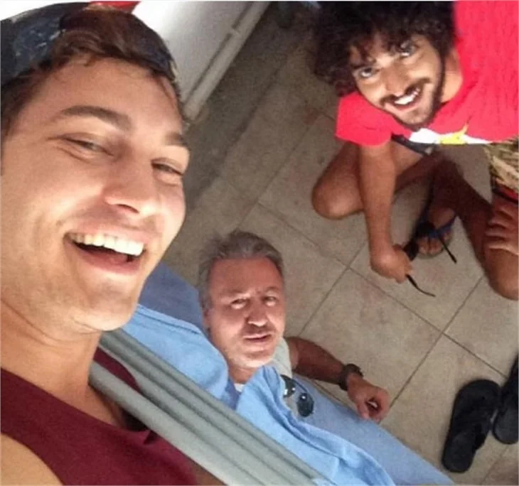 Çağatay Ulusoy ve Serenay Sarıkaya yan yana gelmiyor!