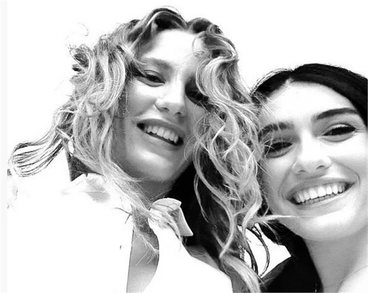 Çağatay Ulusoy ve Serenay Sarıkaya yan yana gelmiyor!
