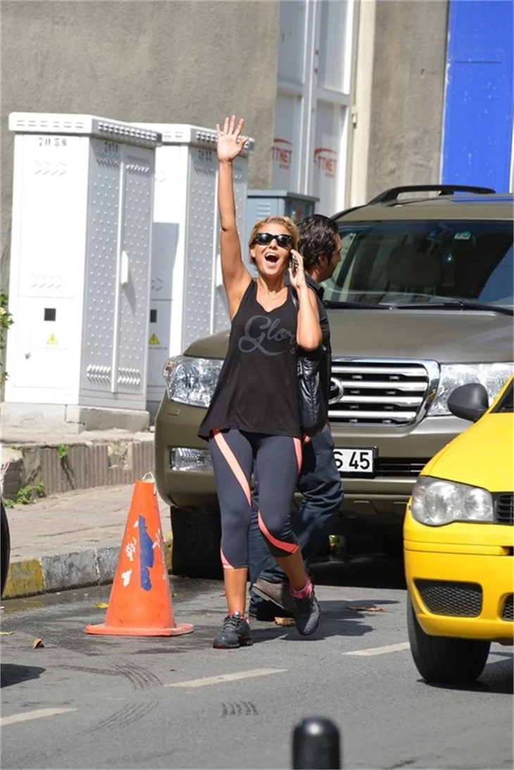 Gülben Ergen'in neşeli günü!