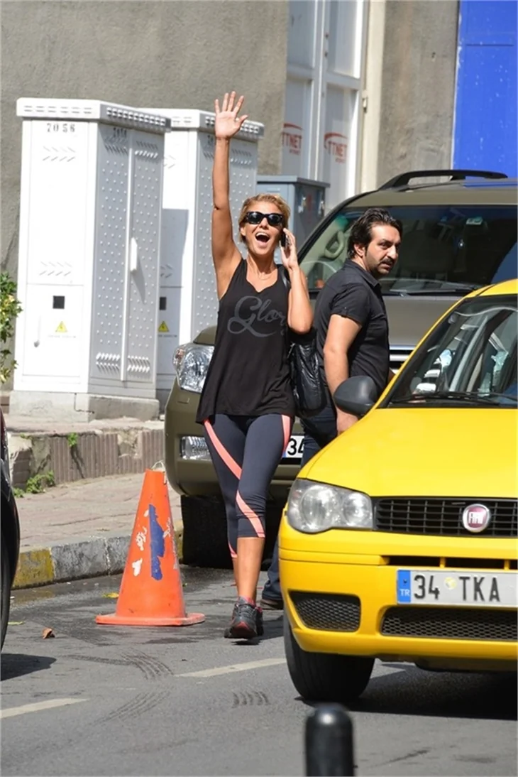 Gülben Ergen'in neşeli günü!