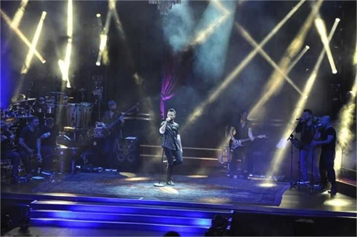 Tarkan'dan 7 bin kişilik 'Bir Yemin'