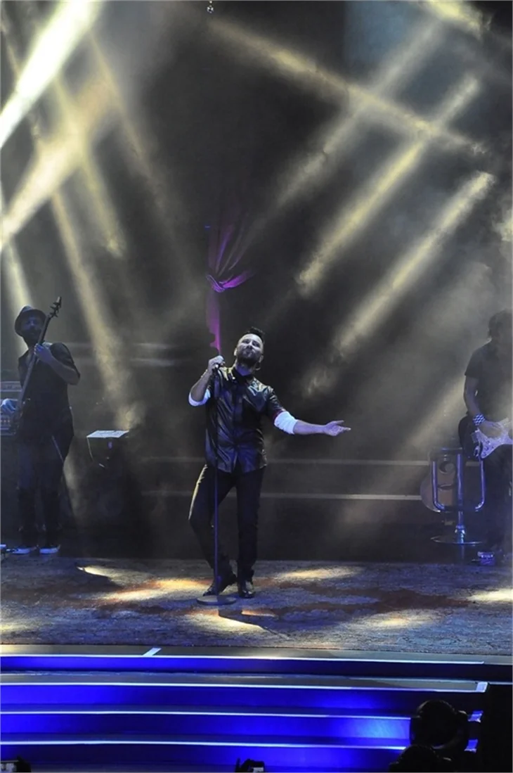 Tarkan'dan 7 bin kişilik 'Bir Yemin'