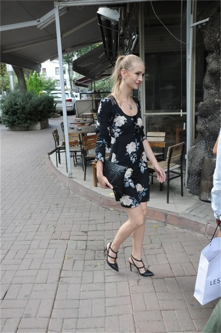 Yasemin Allen'e taciz şoku!