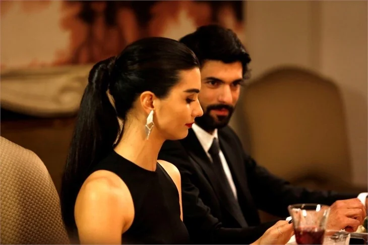 "Kara Para Aşk'ın sorunu duyguların sağılmaması"