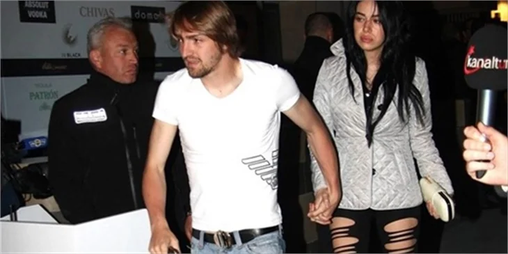 Caner Erkin’den eşi Asena’ya: Hiç konuşma bile!
