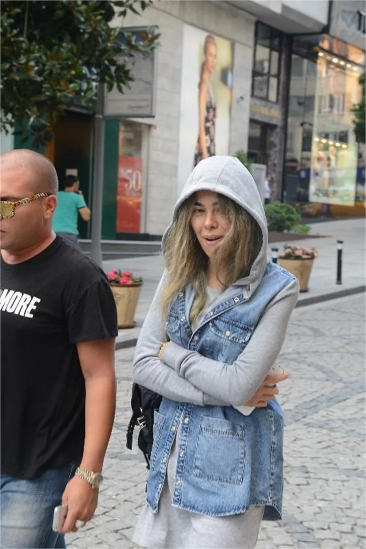 Kapüşonlu Asena Erkin!