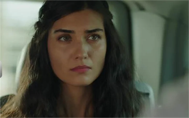 Kara Para Aşk'ta Ömer Elif'e yardım elini uzattı!