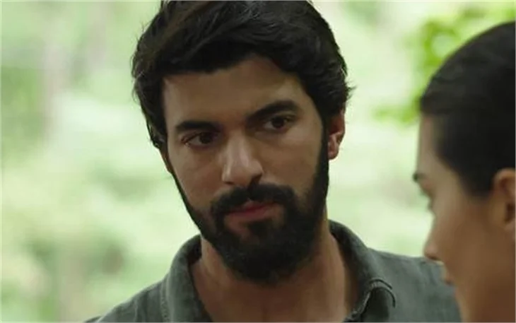 Kara Para Aşk'ta Ömer Elif'e yardım elini uzattı!