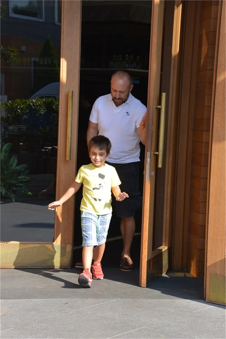 Ali, Halit Ergenç'in kopyası!