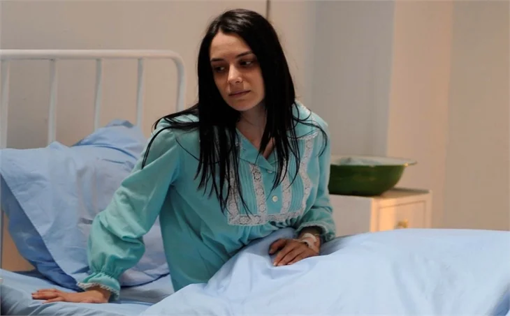Ulan İstanbul'un seksi komiseri Gözde Türkpençe!