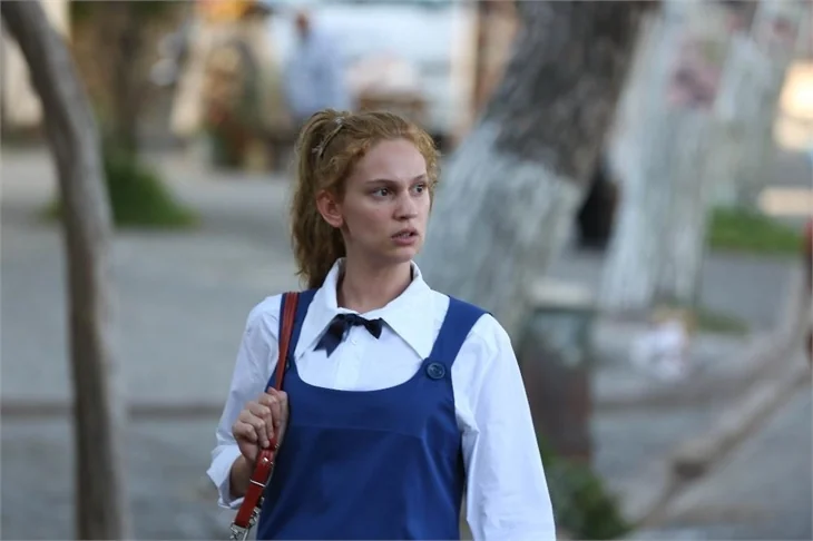 Farah Zeynep Abdullah liseli oldu!