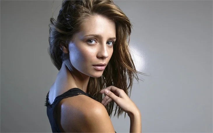 Mira'nın orjinali Mischa Barton geliyor