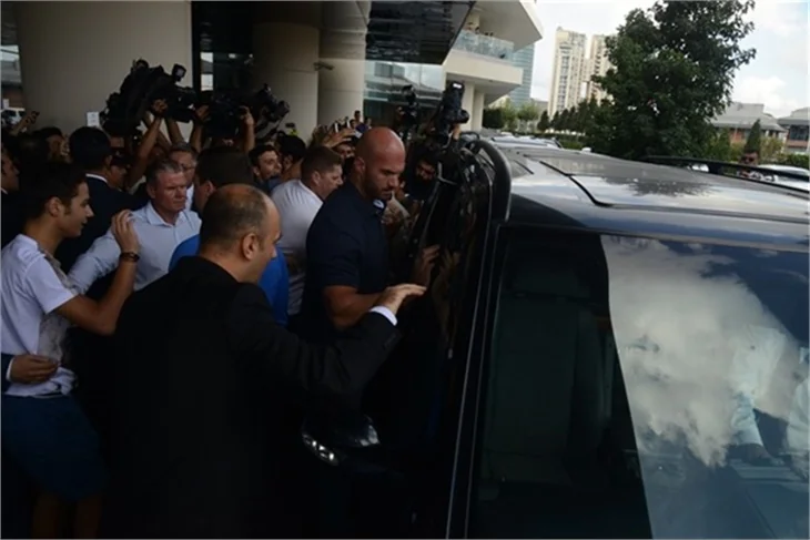 Sultana Lady Gaga'ya sevgi seli!