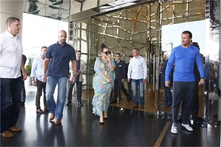Sultana Lady Gaga'ya sevgi seli!