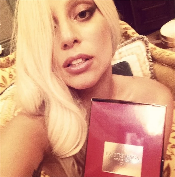 Lady Gaga Atina'ya böyle geldi!