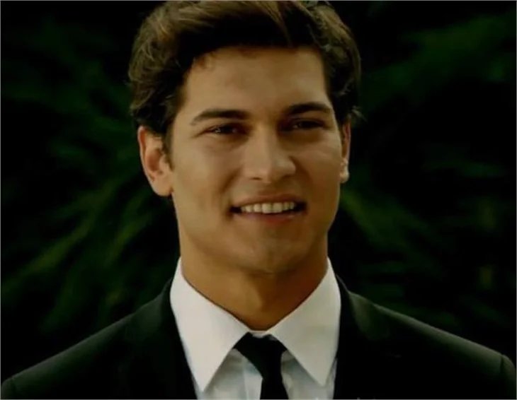 Çağatay Ulusoy'un yeni evi!