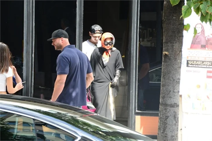 Lady Gaga'dan tebdil-i kıyafet!