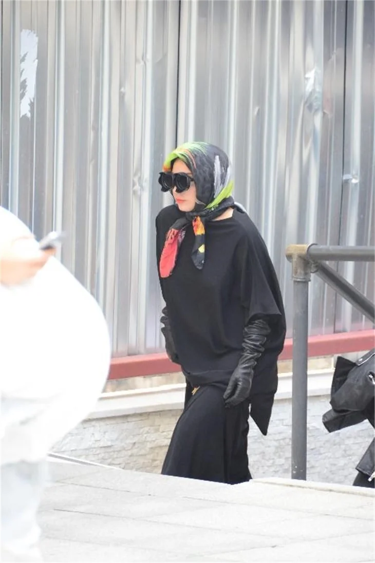 Lady Gaga'dan tebdil-i kıyafet!