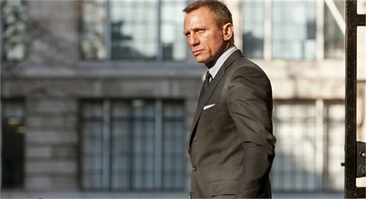 Bond çıkınca tartış, Seranay çıkınca seyret!