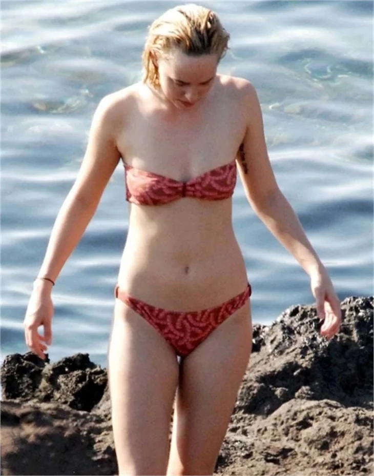 Dakota Johnson'dan çekici kareler!