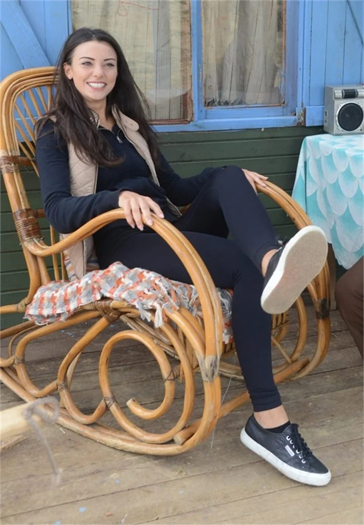 Tuvana Türkay aşk sorusuna ne cevap verdi?