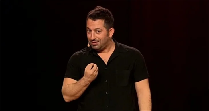 Cem Yılmaz: Düzyazıya aldanmayın, ben daha komiğim