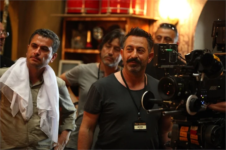 Cem Yılmaz: Düzyazıya aldanmayın, ben daha komiğim