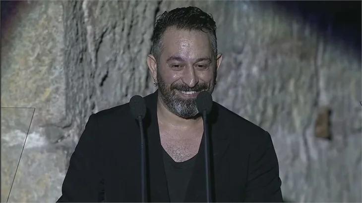 Cem Yılmaz: Düzyazıya aldanmayın, ben daha komiğim