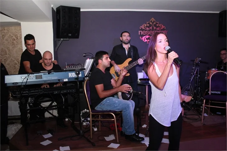Neşemore Tavern'de eğlence hız kesmiyor!