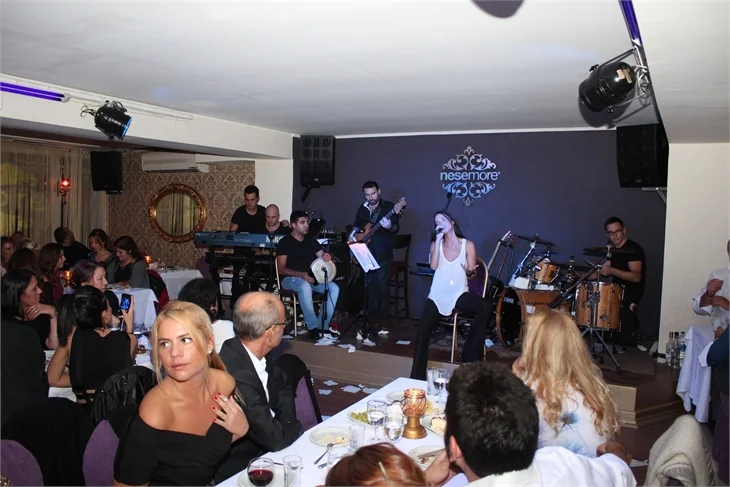 Neşemore Tavern'de eğlence hız kesmiyor!
