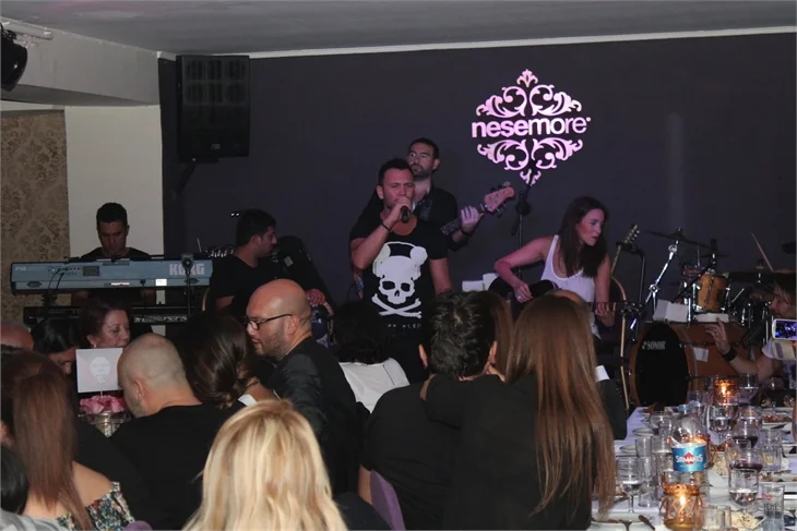 Neşemore Tavern'de eğlence hız kesmiyor!