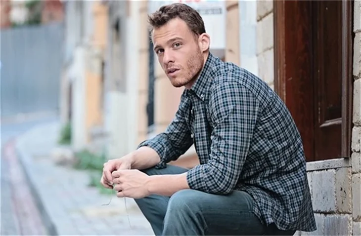 "Kerem Bursin yuva yıktırır o kadar seksi"
