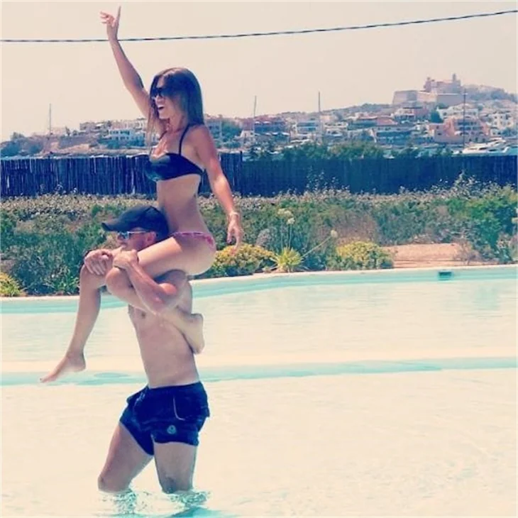 Yolanthe Cabau’dan ayrılık iddialarına fotoğraflı yanıt