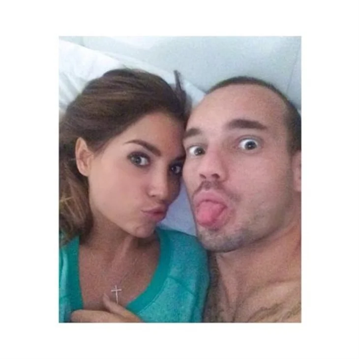 Yolanthe Cabau’dan ayrılık iddialarına fotoğraflı yanıt