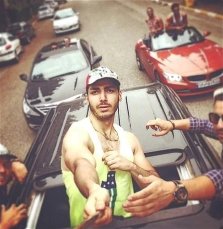 İran'ı karıştıran Instagram fotoğrafları!