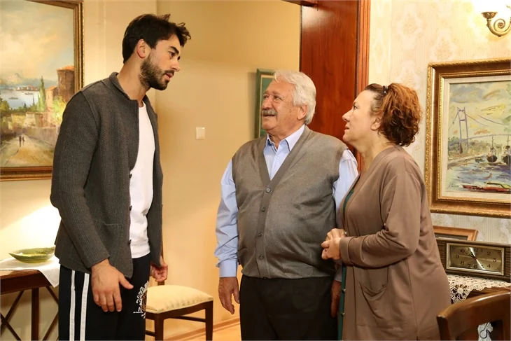 'Kocamın Ailesi'nde sır perdesi açılıyor!
