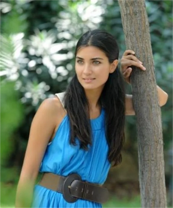 Tuba Büyüküstün Roma yolcusu!